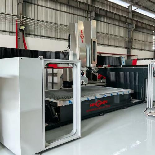 Win-Win Waterjet’s Bridge Saw & Waterjet Cutting Machine Successfully Delivered to Saudi Arabia